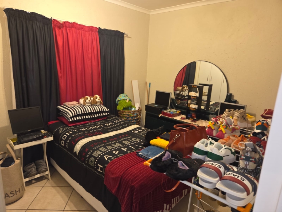 2 Bedroom Property for Sale in Waterval East North West
